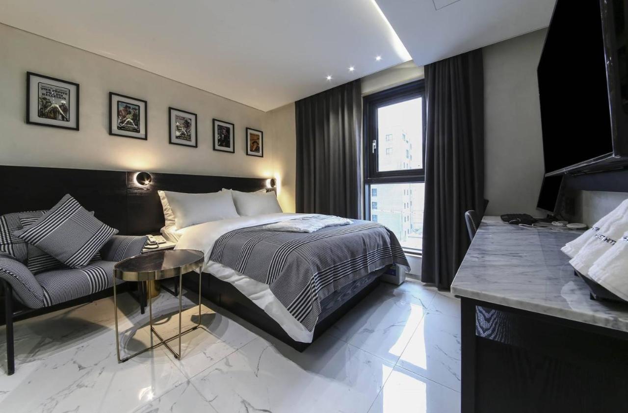 The Post Hotel Сеул Экстерьер фото